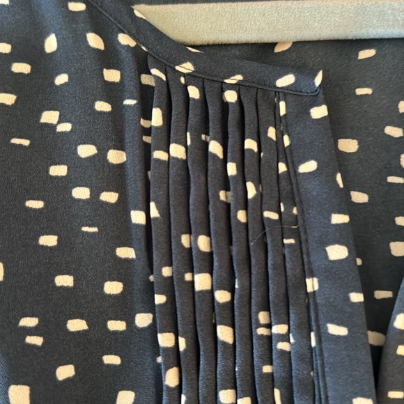 Collective Concepts blouse. Dusty navy blue with cream pattern. - Picture 6 of 8